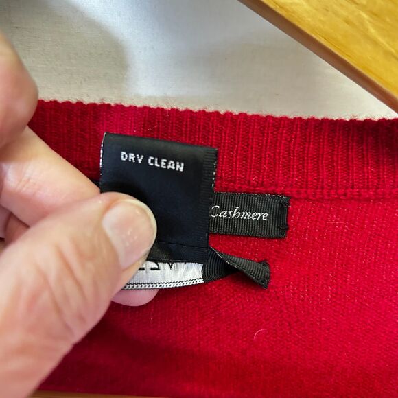 Cezani Men's Red 100% Cashmere V-Neck Long Sleeve Sweater Size L - Picture 8 of 11